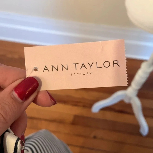 Ann Taylor Factory Skirt - Picture 6 of 7